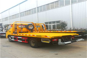 东辽附近拖车救援搭电